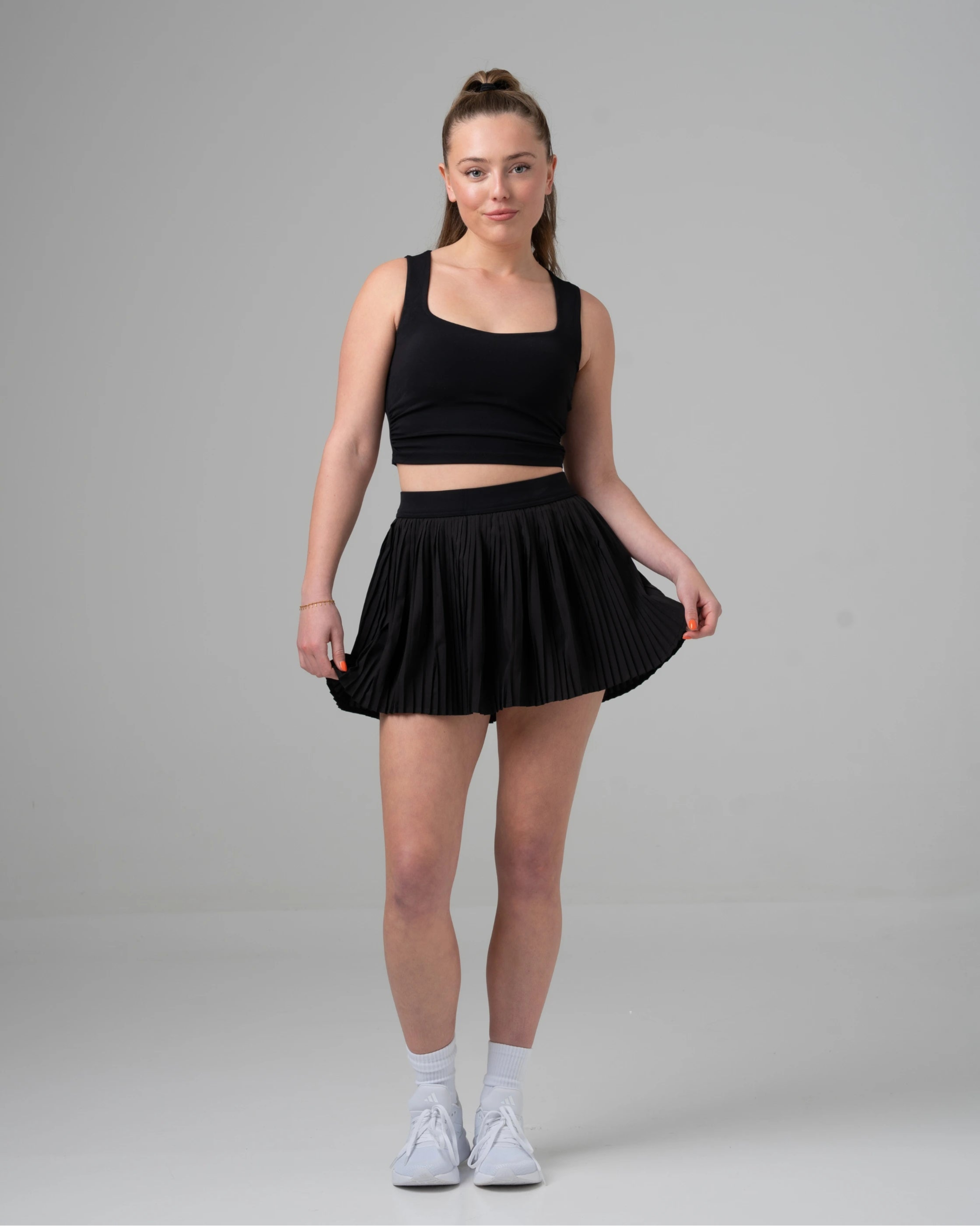 Model is 165cm, wearing S