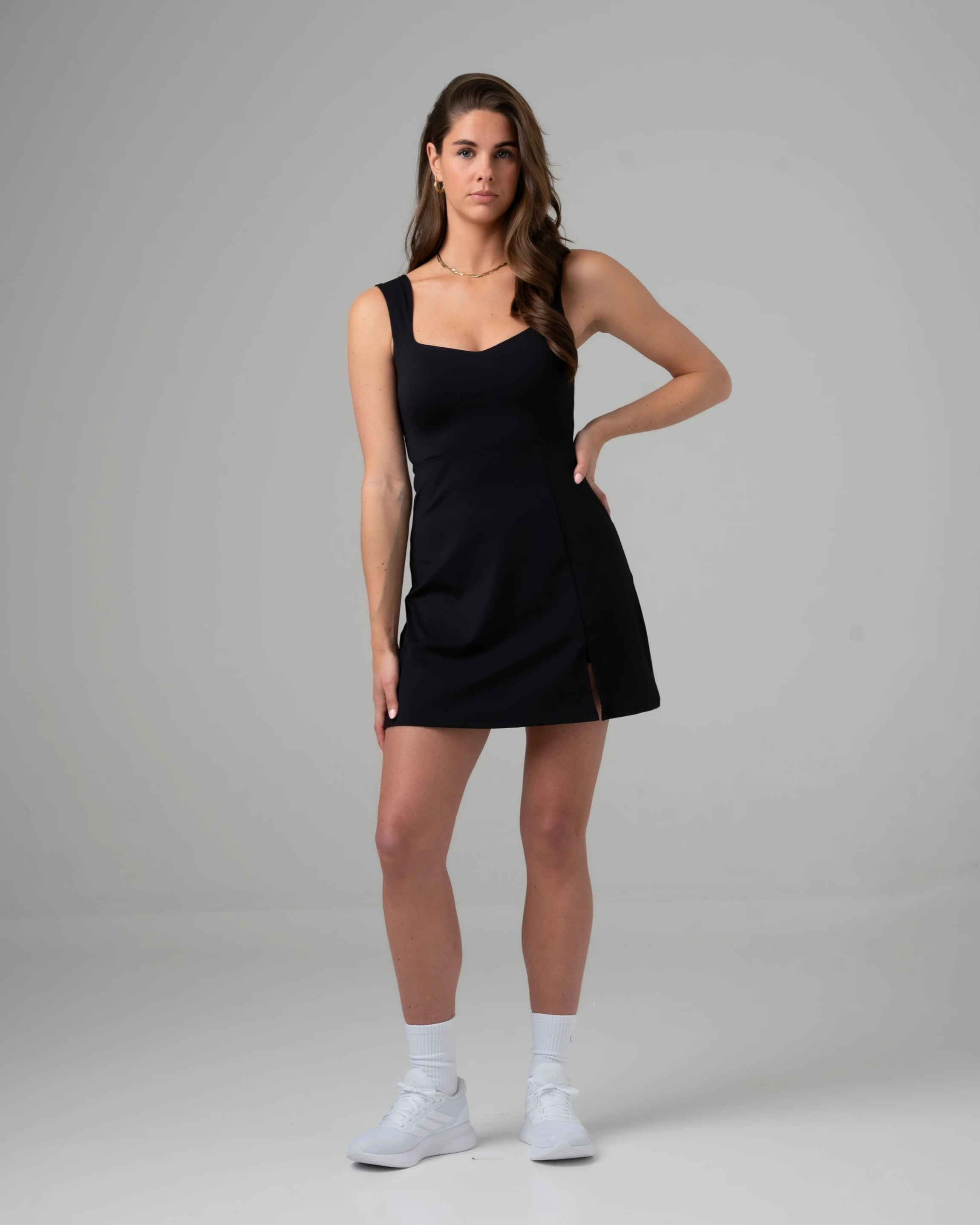 Model is 175cm, wearing S
