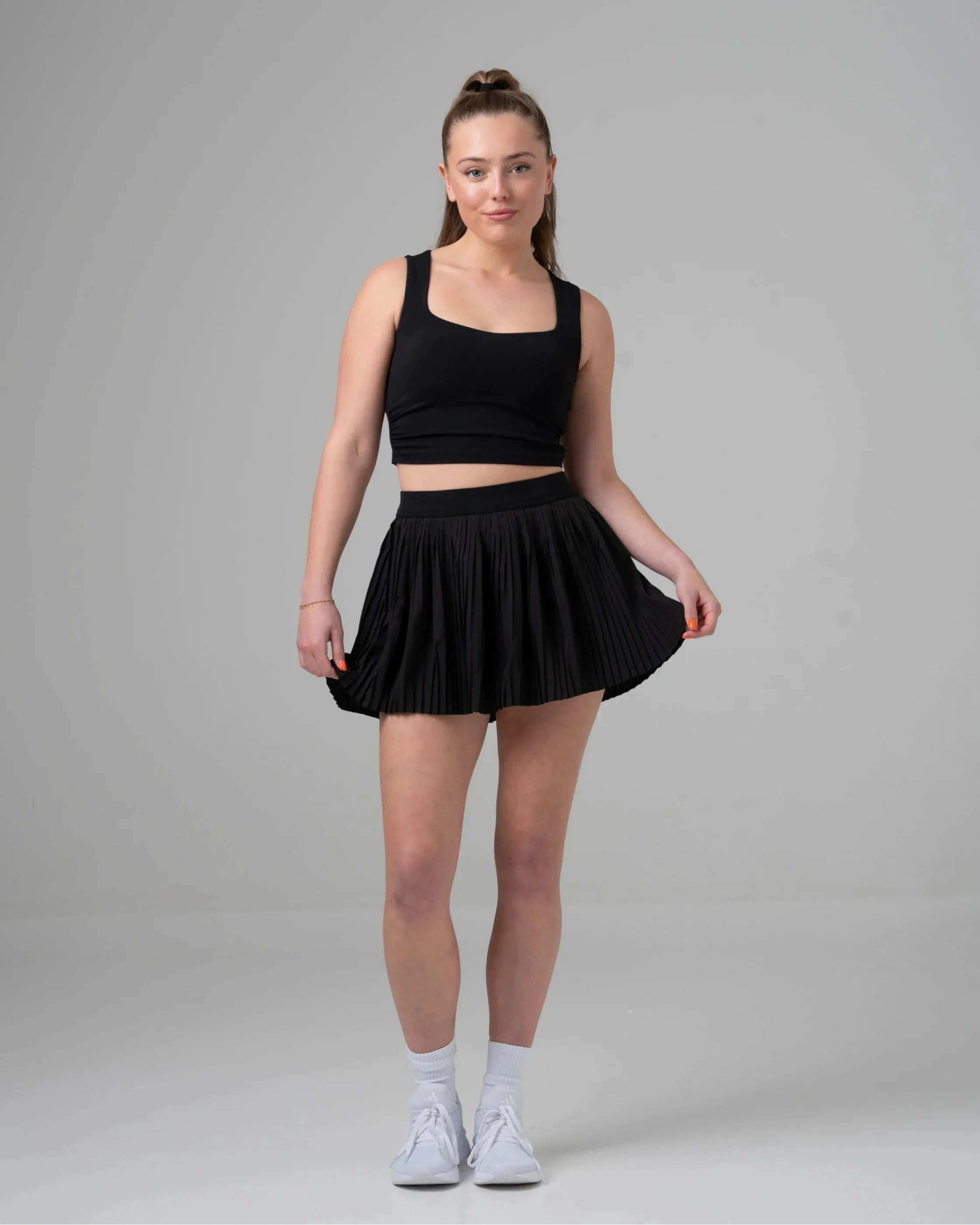 Model is 165cm, wearing S